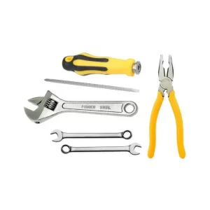 Kit de Carretera Estándar con herraminetas básicas como alicate, destornillador, llave expansiva y llave mixta